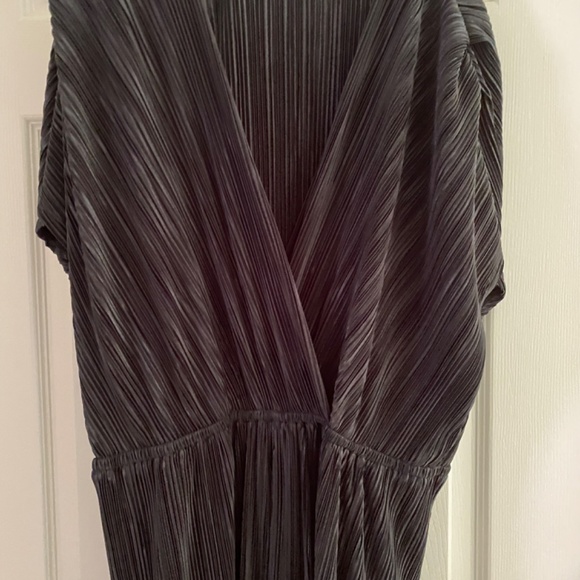 Karlie Pleated Jumpsuit - Picture 3 of 3